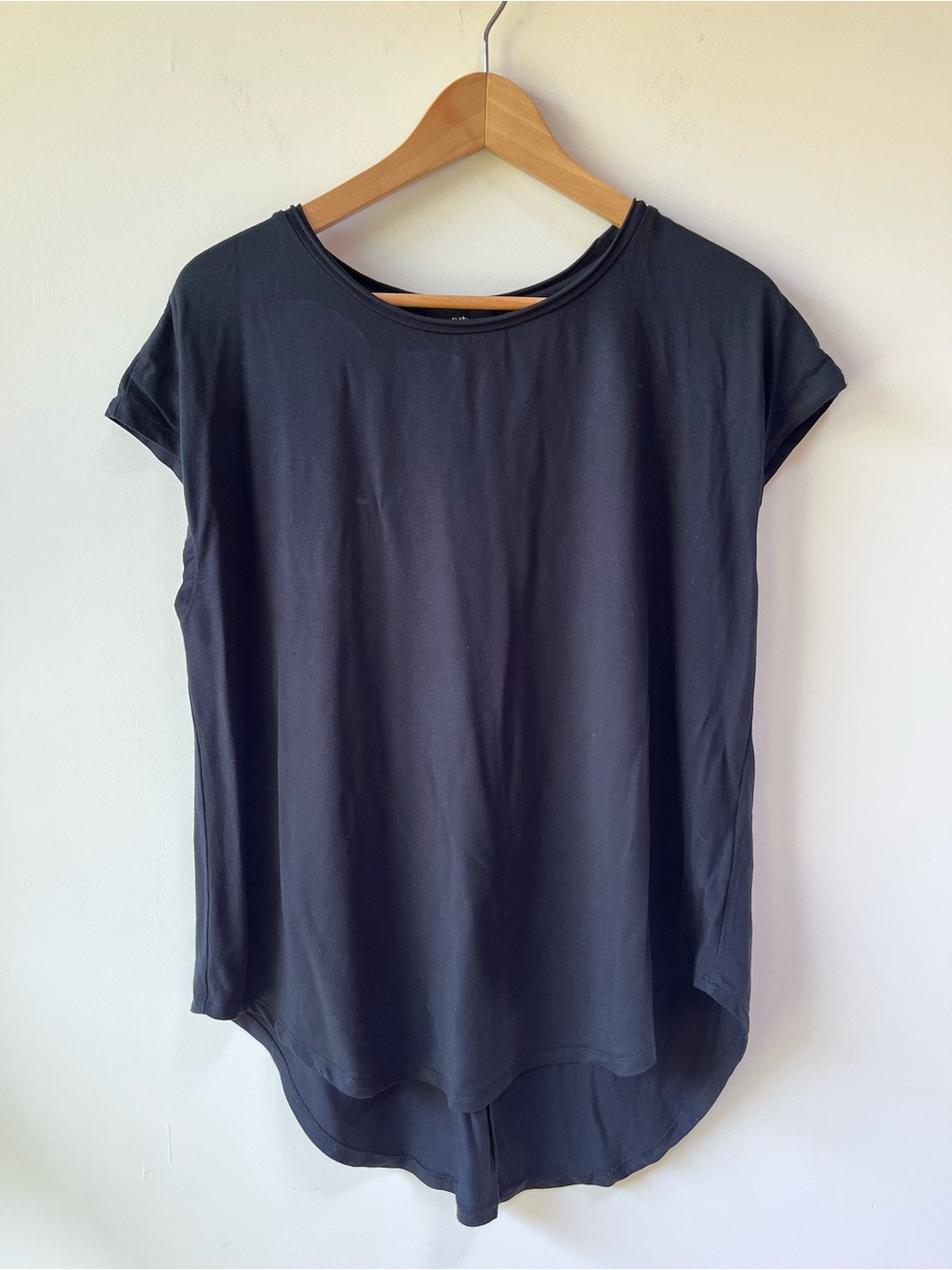 Ruti Black Modal Short-Sleeve High-Low Tee - 1/Small